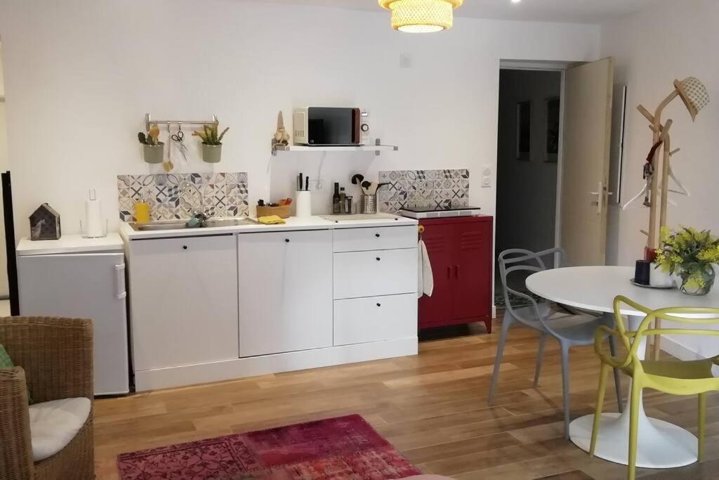 Studio En Rez De Jardin Collobrieres Ngoại thất bức ảnh