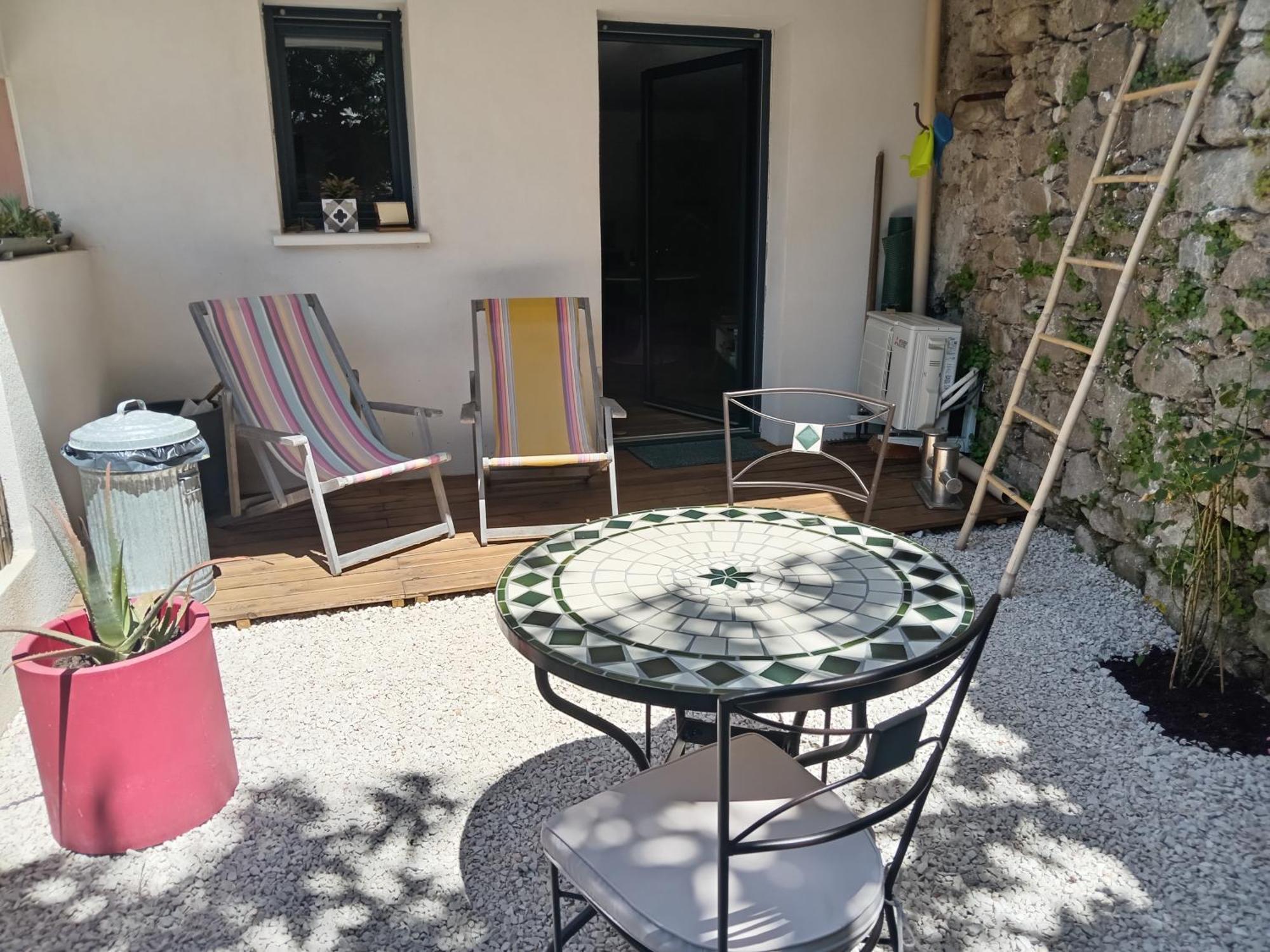 Studio En Rez De Jardin Collobrieres Phòng bức ảnh